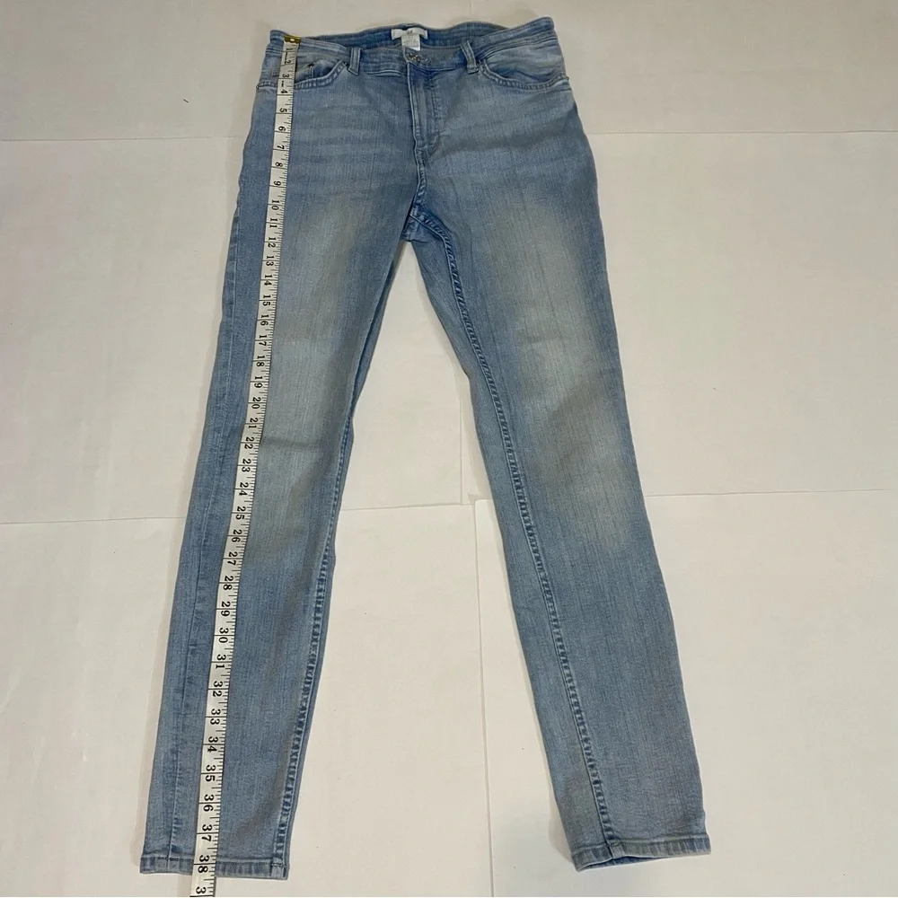 H&M Women's Light Blue Jeans